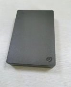 用移动硬盘，以前都是存电影的，电脑坏了，年纪大了视力不好，不