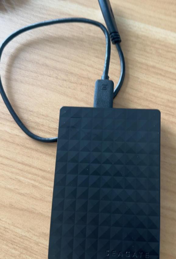 希捷SEAGATE 2.5寸移动硬盘,型号SRD0NF1,U 希捷SEAGATE 2.5寸移动硬盘,型号SRD0NF1,U